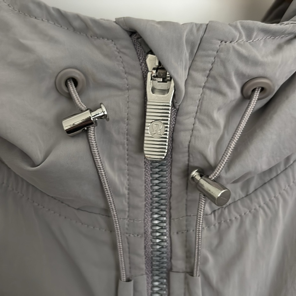 Lululemon Women’s Jacket - Picture 5 of 5